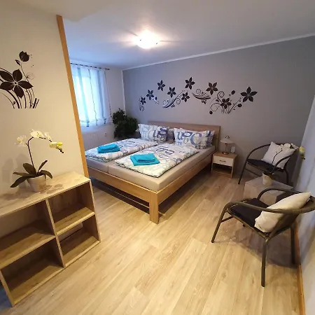 Ferienwohnung Schone Apartment